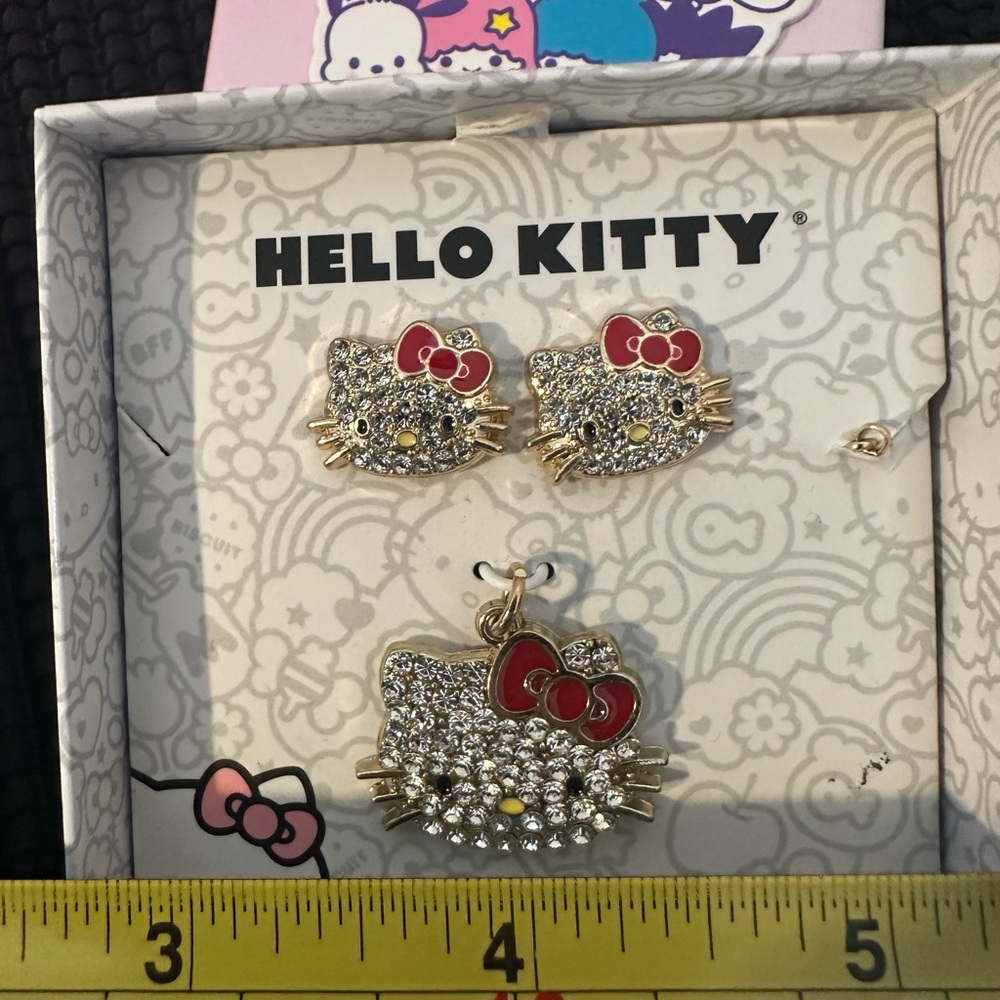 🆕Hello Kitty Jewelry Bundle - Picture 11 of 17